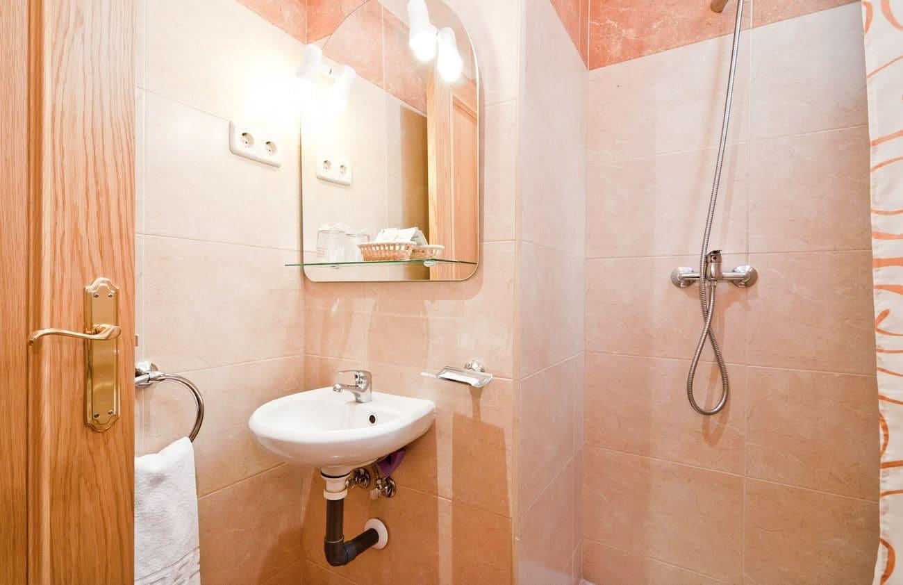 Hostal Las Cortes Madrid Buitenkant foto