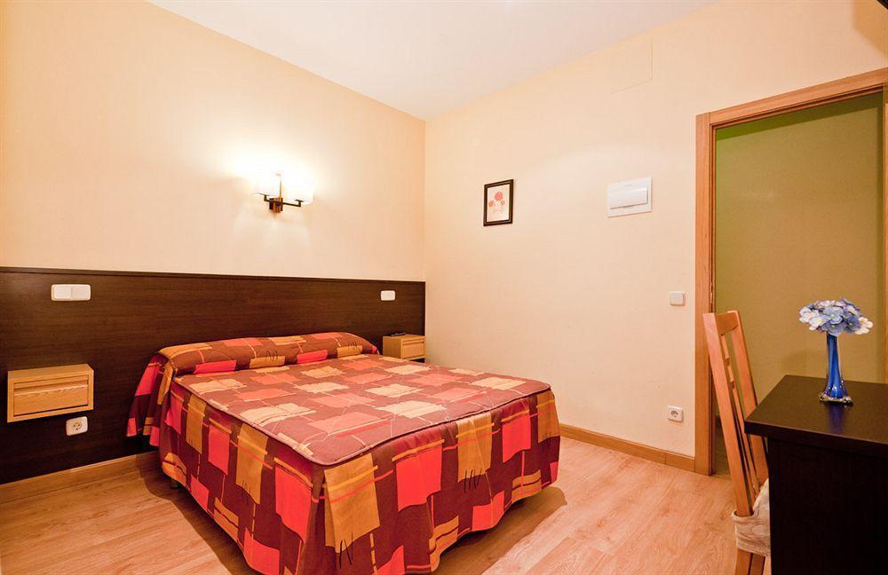 Hostal Las Cortes Madrid Buitenkant foto