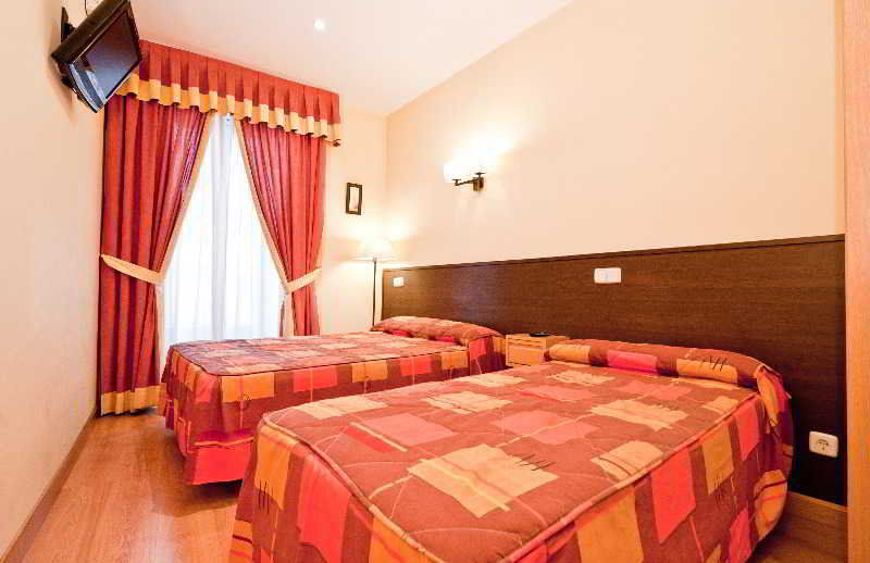 Hostal Las Cortes Madrid Buitenkant foto